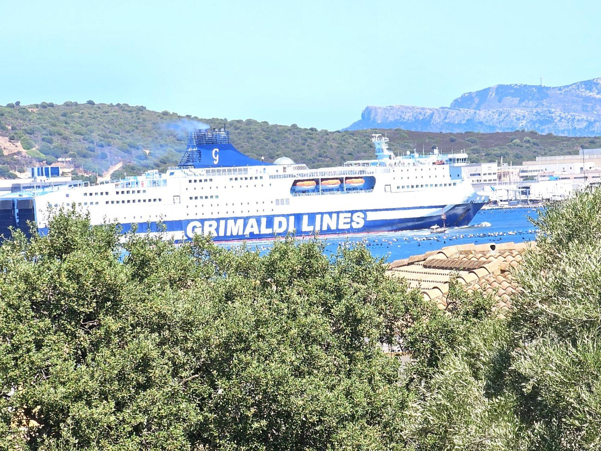 Olbia 53-11 Cin R3659 Appartement Buitenkant foto